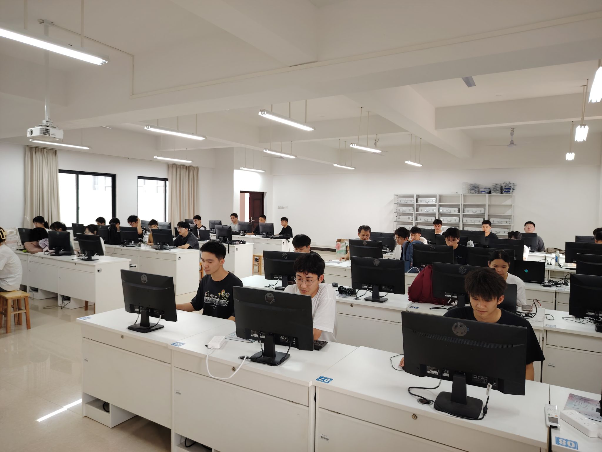 2022年获广西区本科高校综合评估4